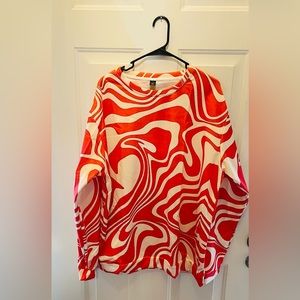 Abstract Sweatshirt - 3XL. Perfect to pair with leggings!